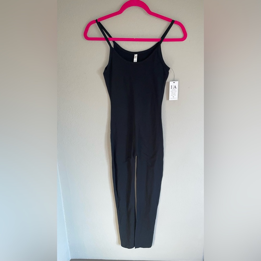 Women’s Black Tank top Full Jumpsuit Size Medium new nwt